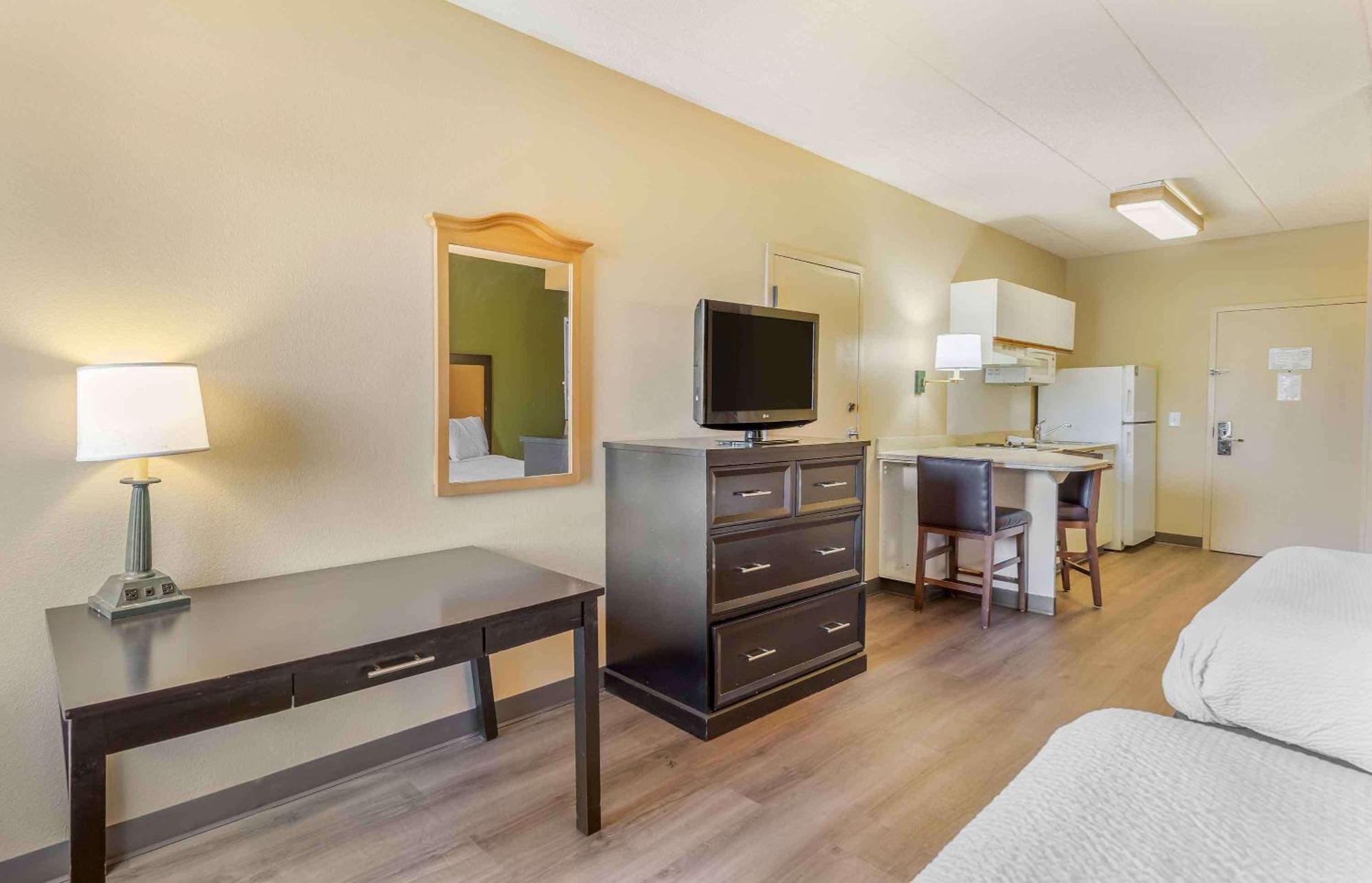 Extended Stay America Select Suites - Chicago - Lombard - Oakbrook Oakbrook Terrace Ngoại thất bức ảnh