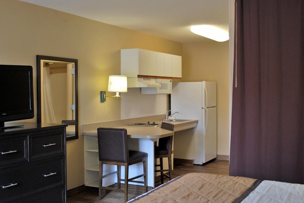 Extended Stay America Select Suites - Chicago - Lombard - Oakbrook Oakbrook Terrace Ngoại thất bức ảnh