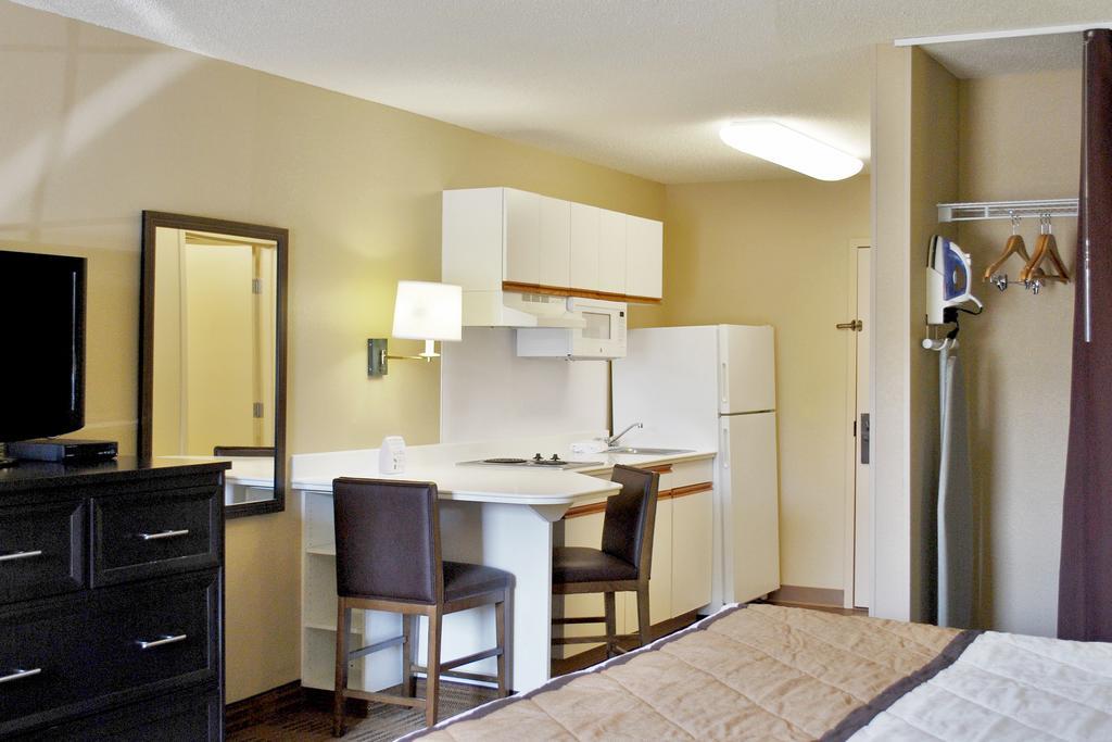 Extended Stay America Select Suites - Chicago - Lombard - Oakbrook Oakbrook Terrace Ngoại thất bức ảnh